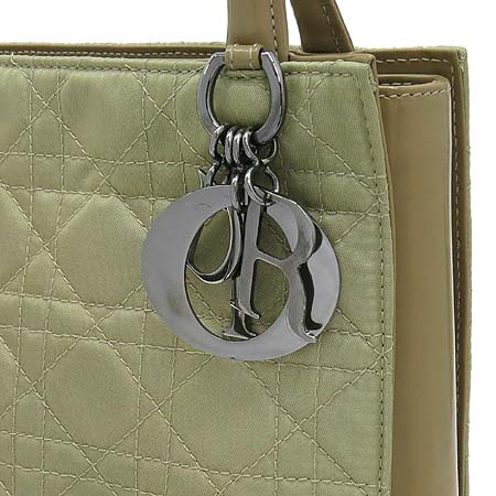 Dior(ũ����î���) �ǹ� ��Ż �̴ϼ� �ΰ� ��� ���� �к긯 ���� ����� �̹���3 - ���̺��� �߰���ǰ