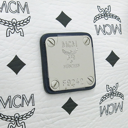 MCM(������) MMT3SVI04WT001 ���佺 ��Ƽ ���� 2WAY �̹���4 - ���̺��� �߰���ǰ