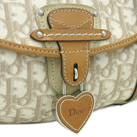 Dior(ũ����î���) �ΰ� ��� PVC ��� ü�� ����� �̹���3 - ���̺��� �߰���ǰ