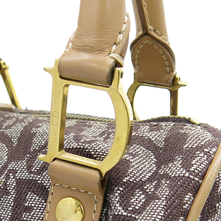 Dior(ũ����î���) �ΰ� �ڰ��� ���̺��� ���� ��Ʈ�� �̹���3 - ���̺��� �߰���ǰ