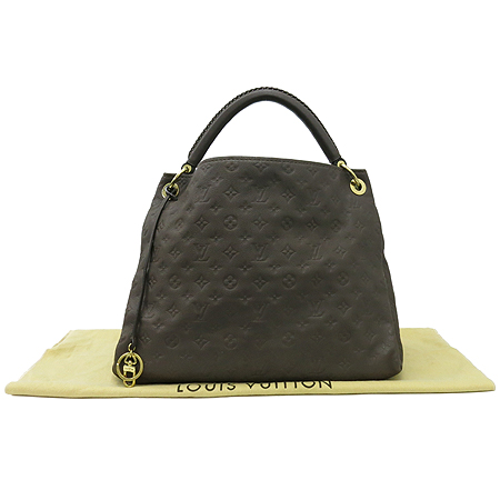 ���̺��� �������� ��ġ MM 