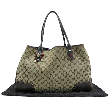 ����  �����