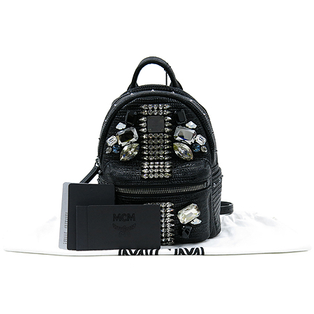 ������  ����