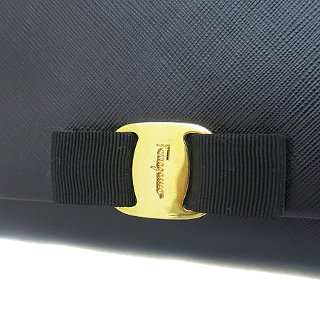 Ferragamo(��󰡸�) 22 B558 ���ǾƳ� ���� ������� ���� ü�� ũ�ν��� [��������] �̹���3 - ���̺��� �߰���ǰ