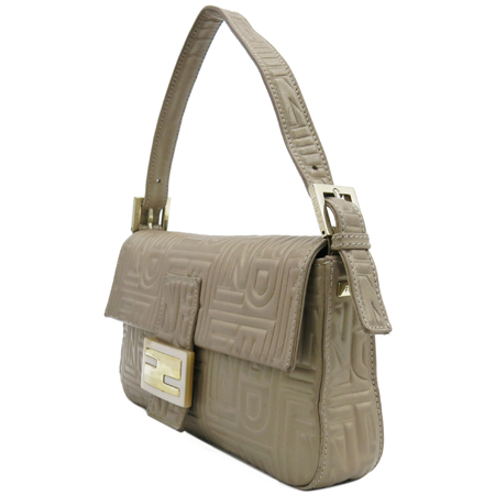 Fendi(���) 8BR600 �ٰ�Ʈ ���� ������ ����Ų Ŭ��ġ �� ����� �̹���2 - ���̺��� �߰���ǰ