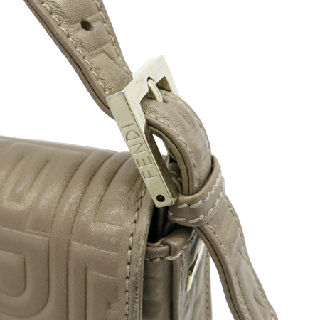 Fendi(���) 8BR600 �ٰ�Ʈ ���� ������ ����Ų Ŭ��ġ �� ����� �̹���4 - ���̺��� �߰���ǰ