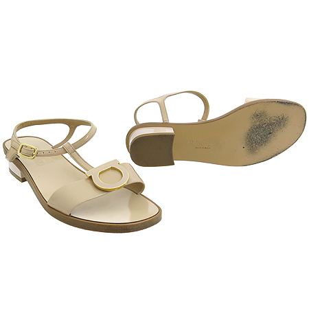 Ferragamo(��󰡸�) 02155 ������ ���̴�Ʈ ��ġ�� ��� ������ ���� �̹���3 - ���̺��� �߰���ǰ