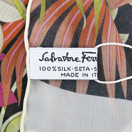 Ferragamo(��󰡸�) 100% ��ũ ��ī�� �̹���3 - ���̺��� �߰���ǰ