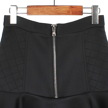 Pierre Balmain (�߿����߸�) �׿����� ��ĿƮ �̹���4 - ���̺��� �߰���ǰ