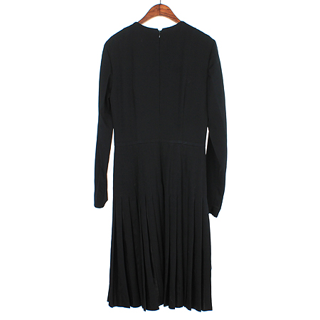 Prada(�����) ���� ���ǽ� �̹���4 - ���̺��� �߰���ǰ