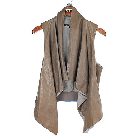 ��  ����