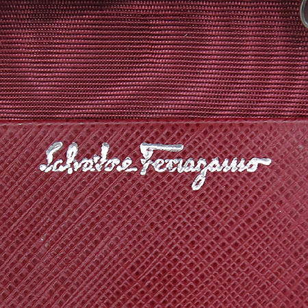 Ferragamo(��󰡸�) 22 4627 ���� ��ġ�� ��� 6Ȧ�� ���ǾƳ� Ű���̽� �̹���3 - ���̺��� �߰���ǰ