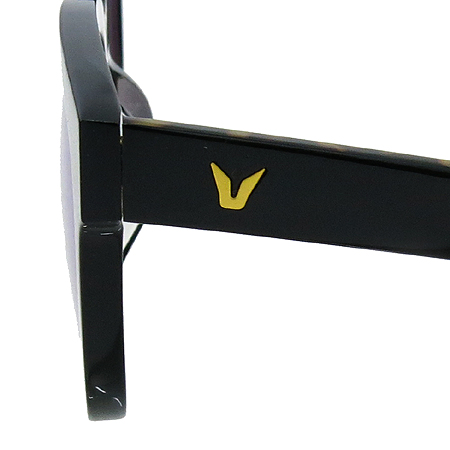 GENTLE MONSTER(��Ʋ����) DIDI.D(����) ���� ���۶� �̹���5 - ���̺��� �߰���ǰ