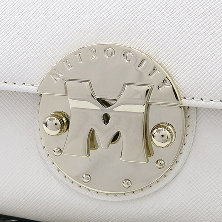 Metrocity(��Ʈ�ν�Ƽ) M41MF230I ȭ��Ʈ/���� ���ǾƳ� ����ΰ� ü�� ũ�ν��� �̹���3 - ���̺��� �߰���ǰ