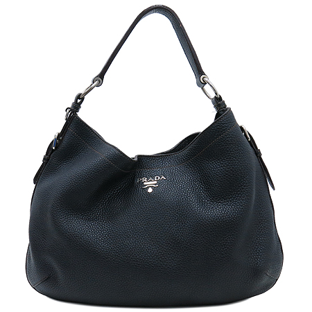 �����  �����