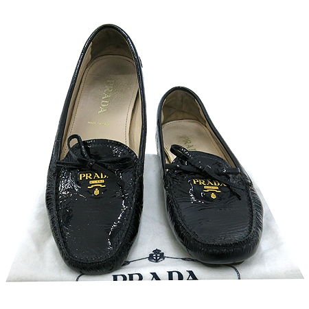 �����  ����