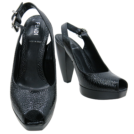 ���  ����