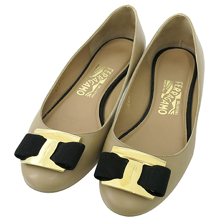 Ferragamo(��󰡸�) ���� �ٶ� ��� ������ �÷����� �̹���5 - ���̺��� �߰���ǰ