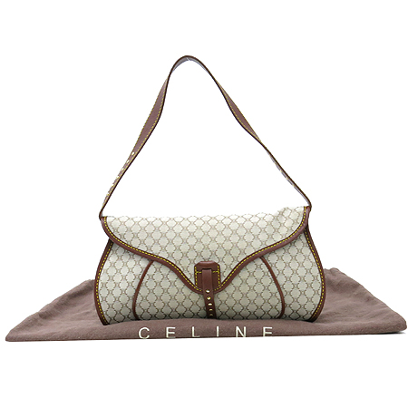 ������  �����