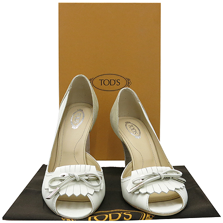 ����  ����