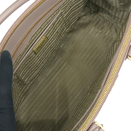 Prada(�����) BN1786 SAFIANO LUX (���ǾƳ� ����) CAMMEO(�ε���ũ) �÷� ��Ʈ�� �̹���6 - ���̺��� �߰���ǰ