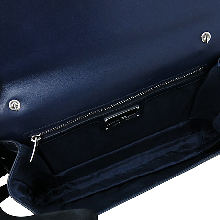 Ferragamo(��󰡸�) 21 D855 ���̺� ���̴�Ʈ GINNY ���� ���� �ٶ� ������� ü�� ũ�ν��� �̹���5 - ���̺��� �߰���ǰ