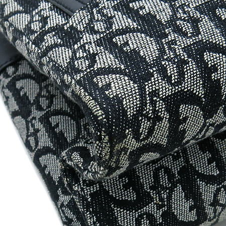 Dior(ũ����î���) �ΰ� �ڰ��� �������� ȥ�� 2���� ��Ʈ�� �̹���4 - ���̺��� �߰���ǰ