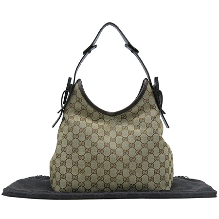 ����  �����