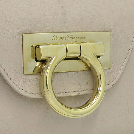 Ferragamo(��󰡸�) 21 4935 ���� ��ġ�� ��Ŭ ����� �̹���3 - ���̺��� �߰���ǰ