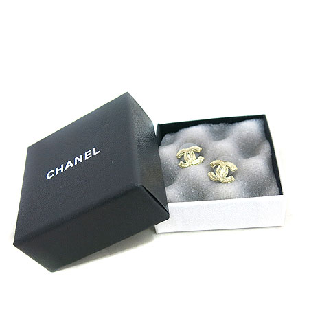 ����  �Ͱ���