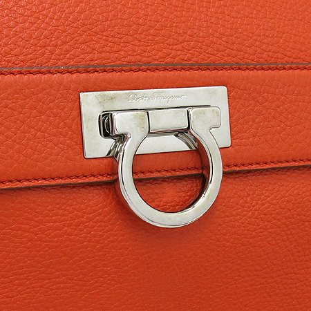 Ferragamo(��󰡸�) 21 A896 ������ �÷� ���� ���Ǿ� �̵�� 2WAY �̹���4 - ���̺��� �߰���ǰ