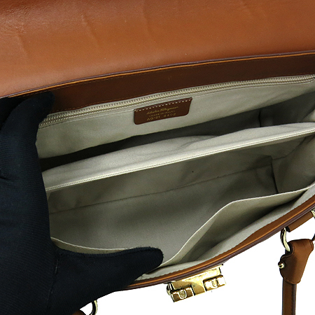 Ferragamo(��󰡸�) 21 4402 ���� ��ġ�� ��� ī�� ���� ����� �̹���5 - ���̺��� �߰���ǰ