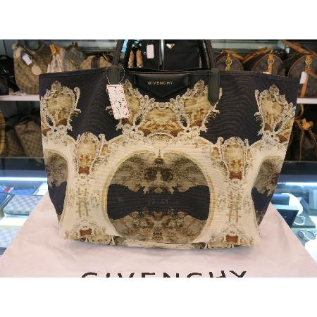 GIVENCHY(�����) ����Ʈ ���� �����+�Ŀ�ġ �̹���2 - ���̺��� �߰���ǰ