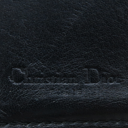 Dior(ũ����î���) ������ø� �ΰ� �ڰ��� ���� ���� ȥ�� ������ �̹���4 - ���̺��� �߰���ǰ