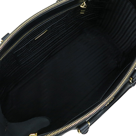 Prada(�����) BN1786 SAFFIANO LUX NERO ���ǾƳ� ���� ���� ����ΰ� ��Ʈ�� �̹���6 - ���̺��� �߰���ǰ