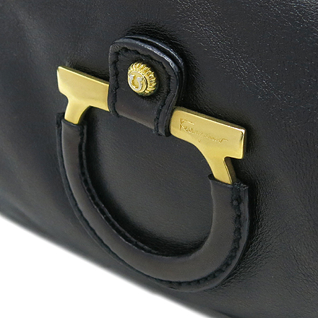 Ferragamo(��󰡸�) 21 8440 ��� ��ġ�� �ΰ� ���� CALF ���� ��Ʈ�� �̹���3 - ���̺��� �߰���ǰ