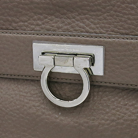 Ferragamo(��󰡸�) 21 D304 ��ġ�� ��� ������ ���� ��Ʈ�� �̹���4 - ���̺��� �߰���ǰ