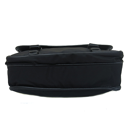 Prada(�����) TESSUTO SAFFIAN NERO ���� �к긯 ���ǾƳ� ���� Ʈ���� �޽��� ũ�ν��� [���빮��] �̹���5 - ���̺��� �߰���ǰ