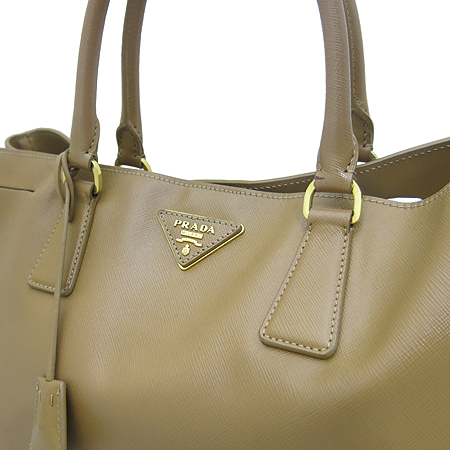 Prada(�����) BN1844 ī�� ���ǾƳ� ���� ��Ʈ�� [��������] �̹���4 - ���̺��� �߰���ǰ