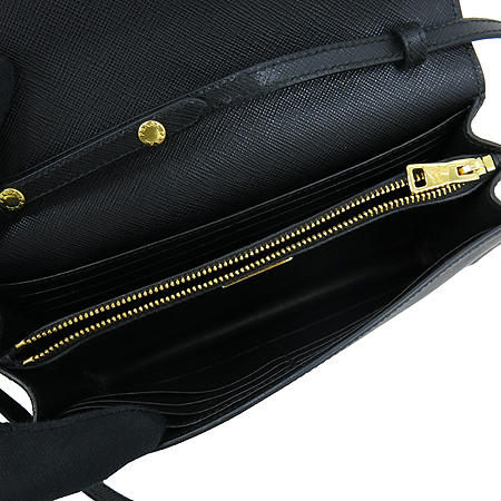 Prada(�����) BT1019 SAFFIAO LUX(���ǾƳ� ����) ���� ���� Ŭ��ġ�� ũ�ν��� �̹���5 - ���̺��� �߰���ǰ