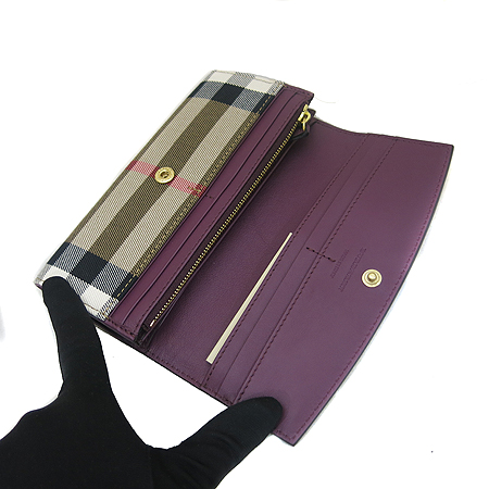 Burberry(������) 39652481 �Ͽ콺 üũ �ΰ� ��� ��Ƽ��Ż ������ [��������] �̹���3 - ���̺��� �߰���ǰ