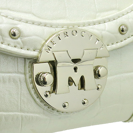 Metrocity(��Ʈ�ν�Ƽ) ȭ��Ʈ ������ ���� �ΰ� ��� ������ �̹���3 - ���̺��� �߰���ǰ