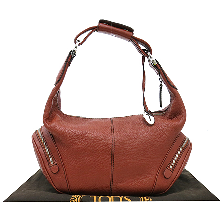 ����  �����