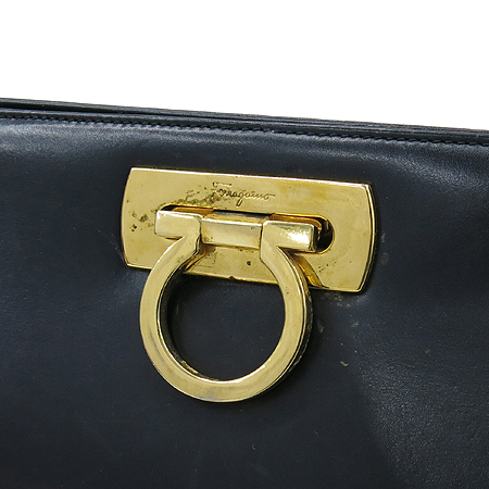 Ferragamo(��󰡸�) 21 05347 ���� ��ġ�� ��Ŭ ���� ���� Ŭ��ġ �� ü�� ����� �̹���4 - ���̺��� �߰���ǰ