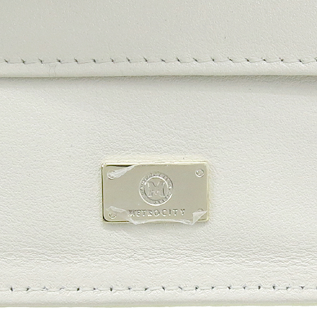 Metrocity(��Ʈ�ν�Ƽ) ȭ��Ʈ �� �Ǿ����� ����ΰ� ������ �̹���5 - ���̺��� �߰���ǰ