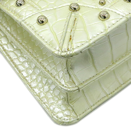 Metrocity(��Ʈ�ν�Ƽ) ȭ��Ʈ �� �Ǿ����� ����ΰ� ü�� ����� �̹���4 - ���̺��� �߰���ǰ