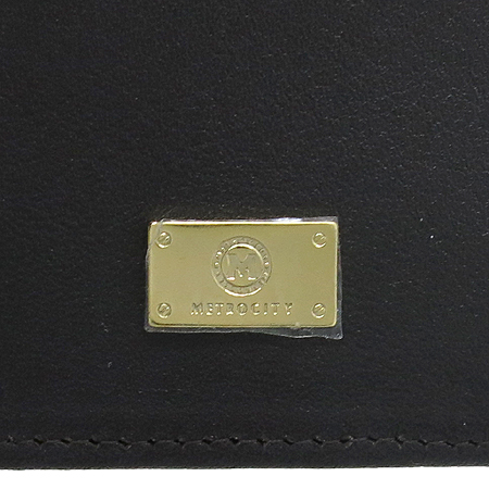 Metrocity(��Ʈ�ν�Ƽ) ����Ż�� �Ǿ����� ����ΰ� ������ �̹���4 - ���̺��� �߰���ǰ