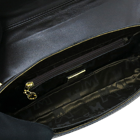 Metrocity(��Ʈ�ν�Ƽ) ����Ż�� �Ǿ����� ����ΰ� ü�� ����� �̹���5 - ���̺��� �߰���ǰ