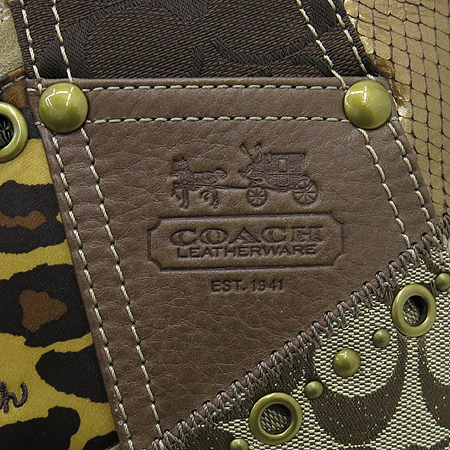 Coach(��ġ) 42070 ��Ƽ �ñ׳�ó �̴� ũ�ν��� �̹���4 - ���̺��� �߰���ǰ