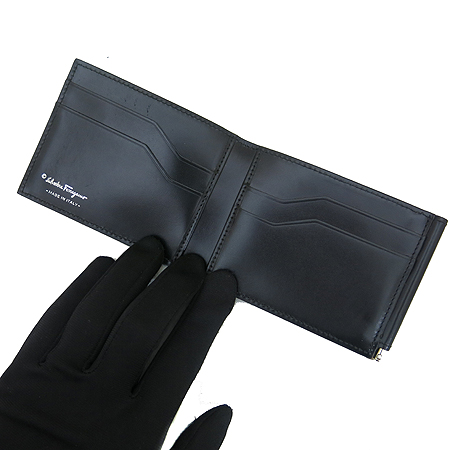 Ferragamo(��󰡸�) 66 0520 ���� ���� ���� �ΰ� �Ӵ�Ŭ�� ������ [��������] �̹���2 - ���̺��� �߰���ǰ